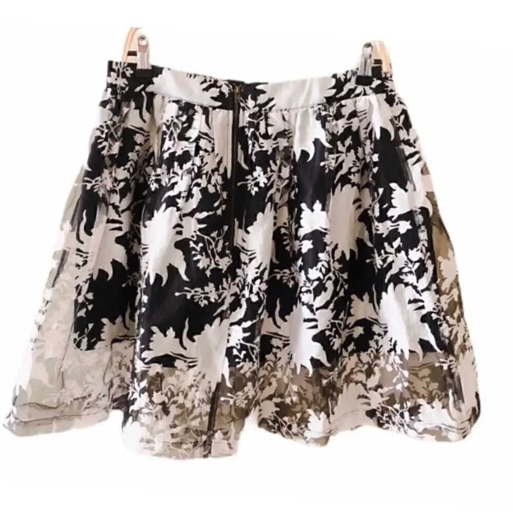 Piace Women’s Black and White Silk Skirt  Lace Flowy Fun Midi SZ L
